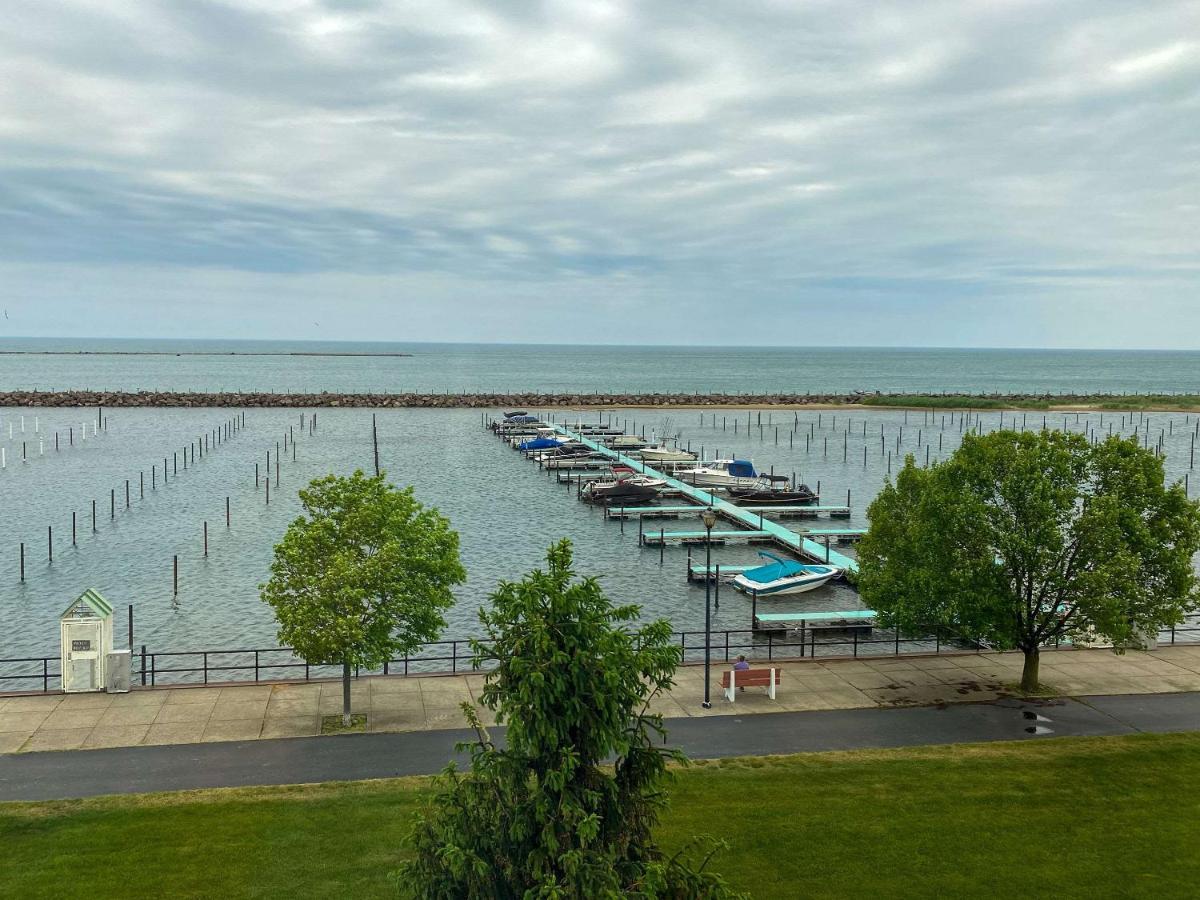 Clarion Hotel Conference Center On Lake Erie Dunkirk Eksteriør bilde
